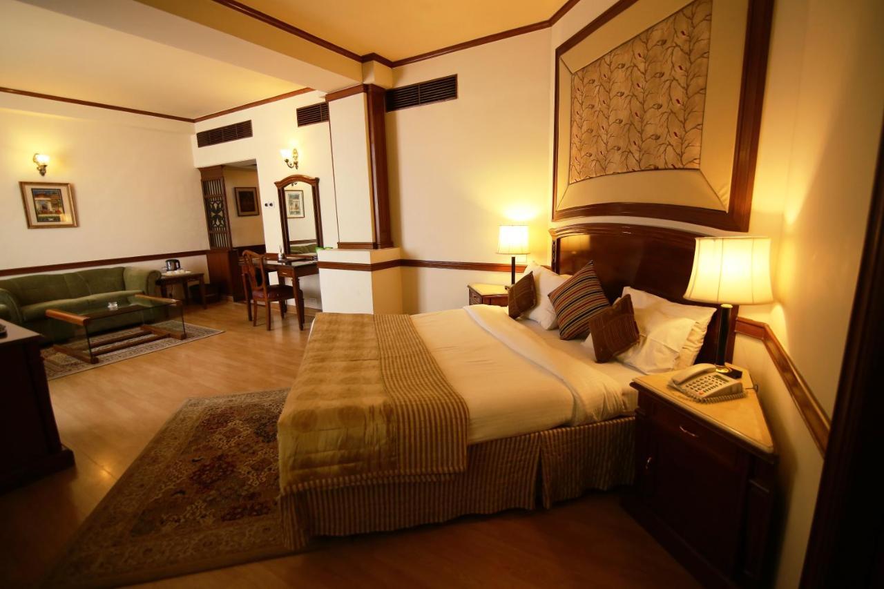 Hotel President Dźalandhar Zewnętrze zdjęcie