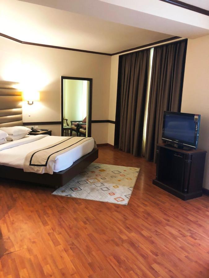 Hotel President Dźalandhar Zewnętrze zdjęcie