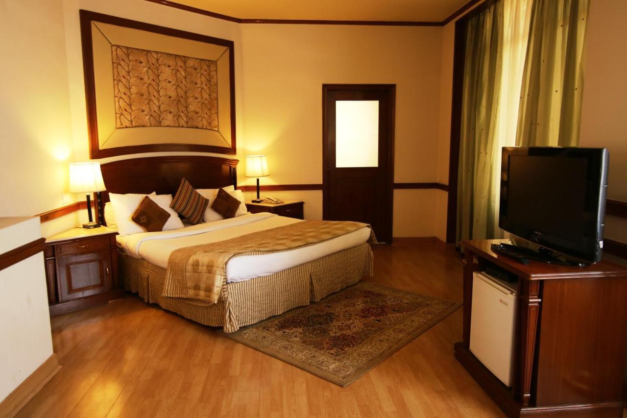 Hotel President Dźalandhar Zewnętrze zdjęcie