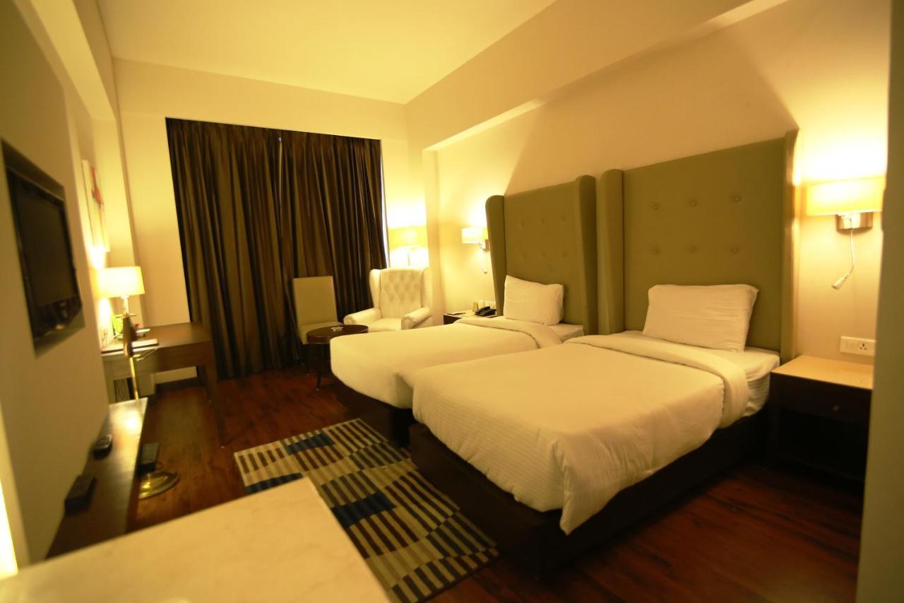 Hotel President Dźalandhar Zewnętrze zdjęcie