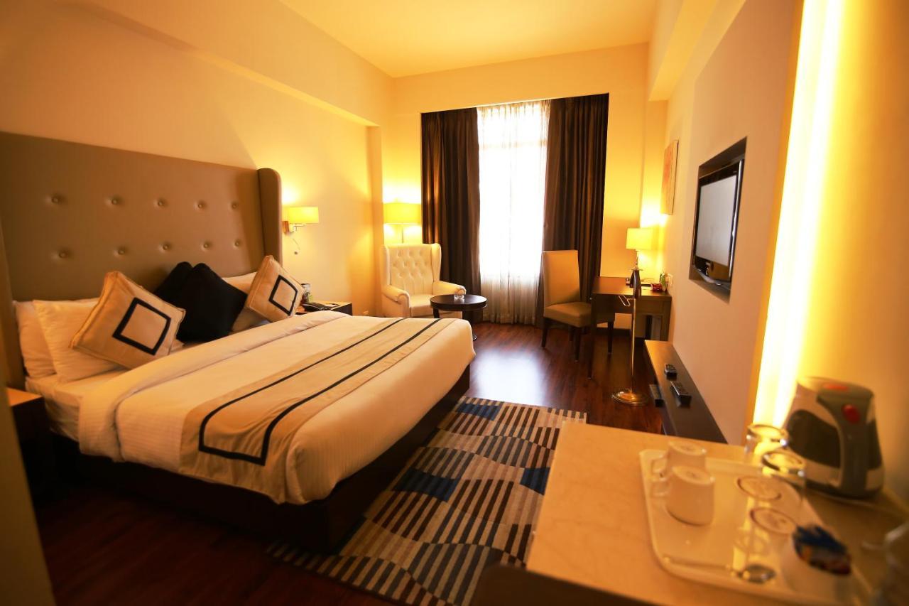 Hotel President Dźalandhar Zewnętrze zdjęcie