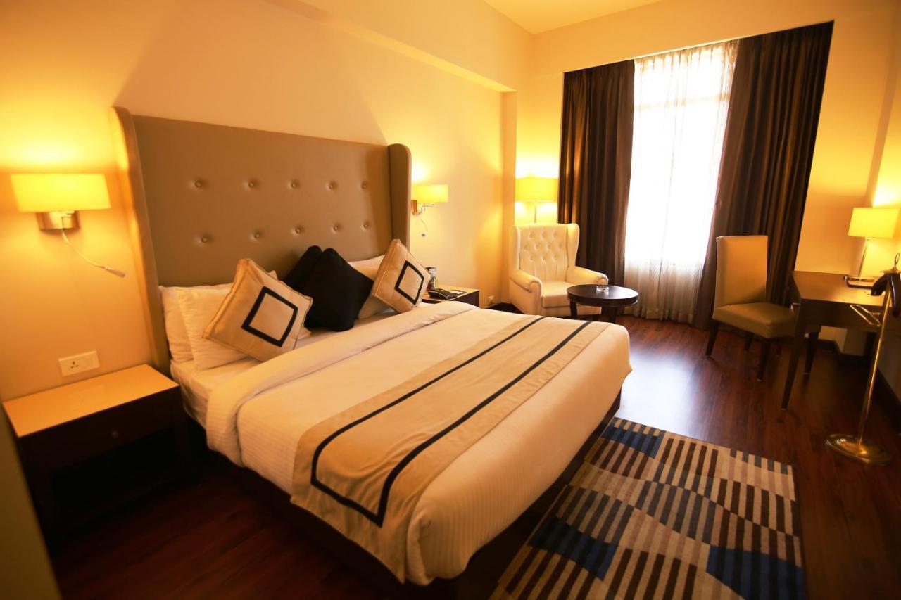 Hotel President Dźalandhar Zewnętrze zdjęcie