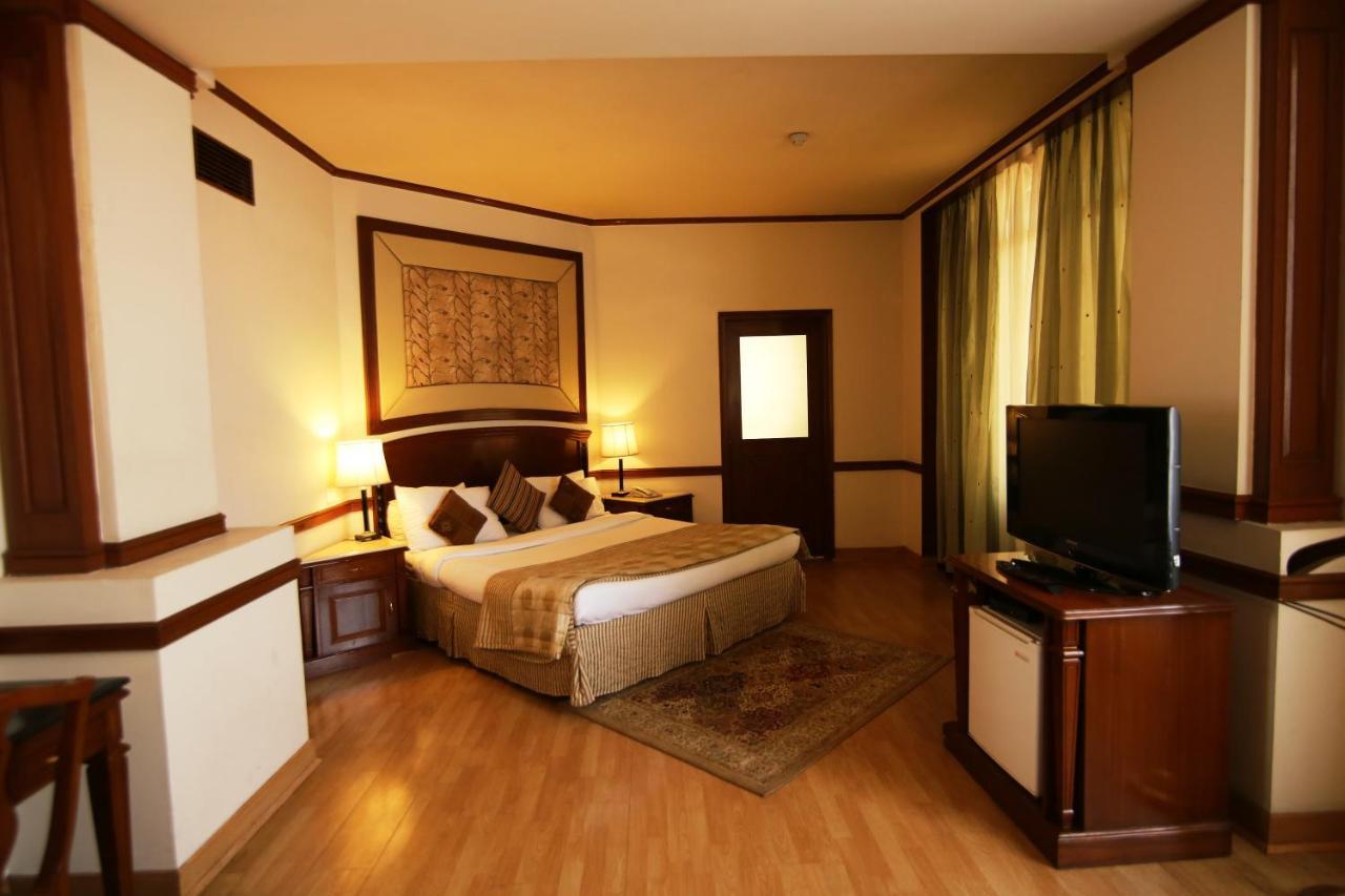 Hotel President Dźalandhar Zewnętrze zdjęcie
