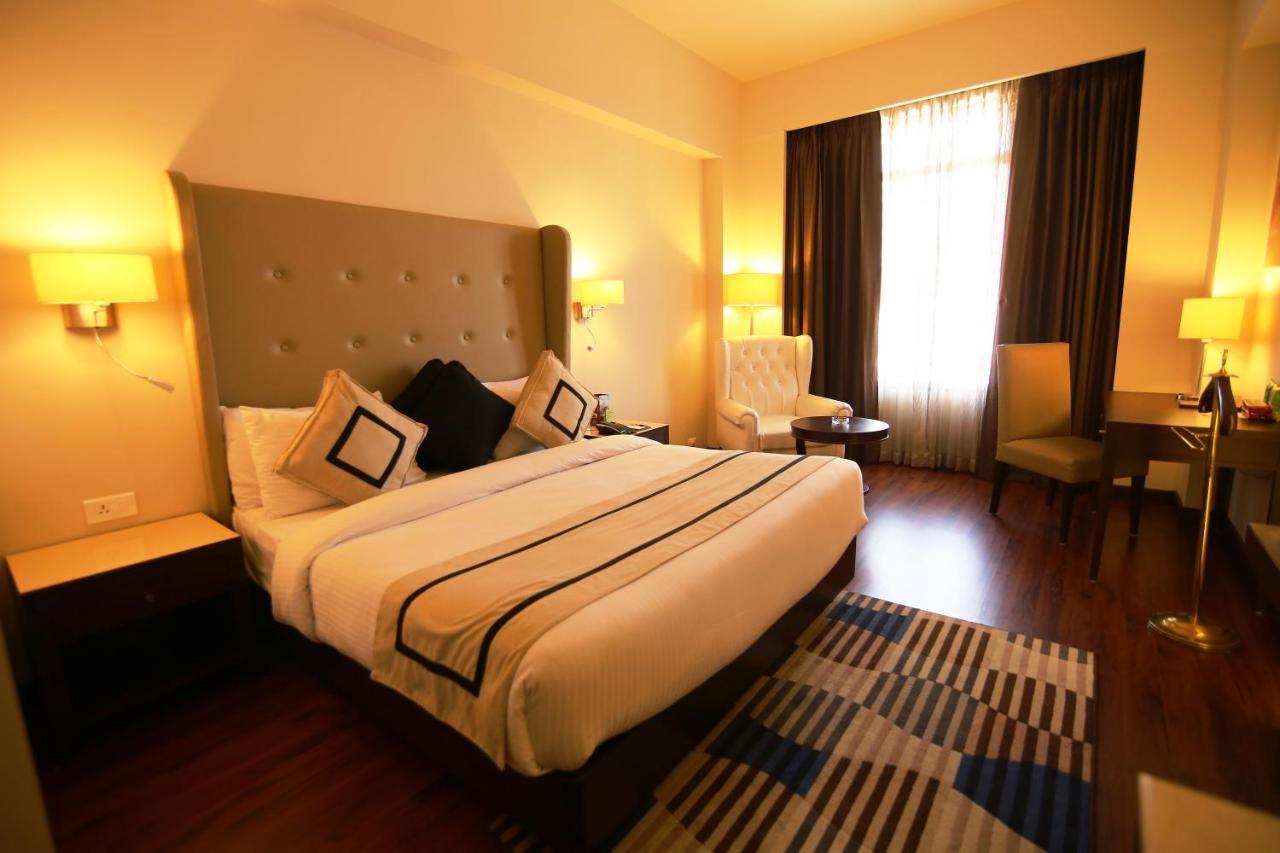 Hotel President Dźalandhar Zewnętrze zdjęcie